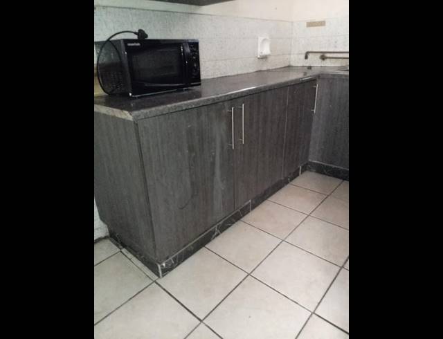 2 BEDROOM APARTMENT FOR SALE IN SUNNYSIDE